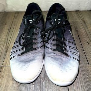 Women’s NIKE FREE TR 6 PRT Trainers 845834-001 Black/White ombré Size US 8